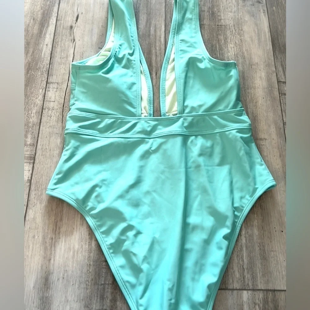 NWT, Cupshe, Unique,Squared One-Piece Swim Suit,Aqua Daze ,Padded, Size M
